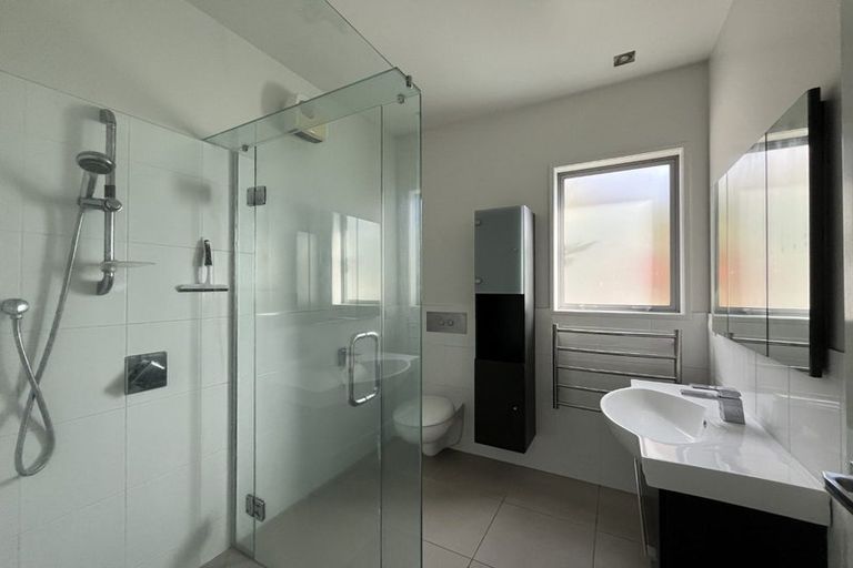 Photo of property in 292 Devon Street West, New Plymouth, 4310