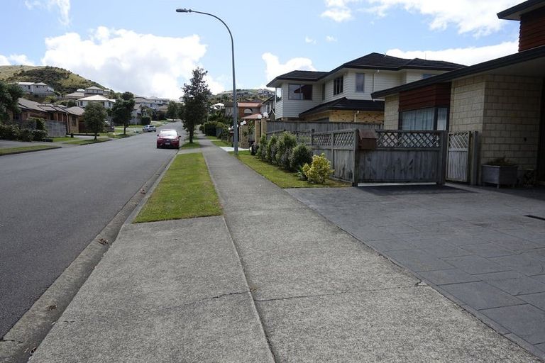 Photo of property in 64 Amesbury Drive, Churton Park, Wellington, 6037