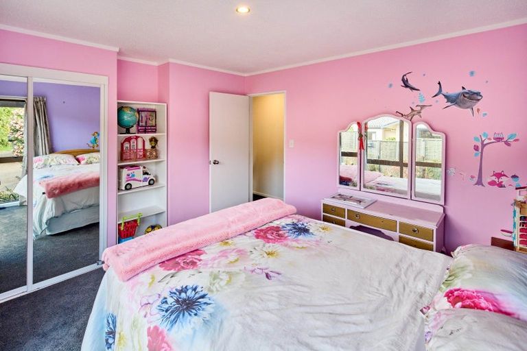Photo of property in 23 Mcenroe Grove, Naenae, Lower Hutt, 5011