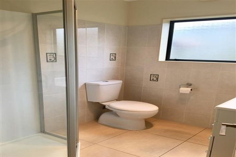 Photo of property in 9 Kokako Rise, Papakura, 2110