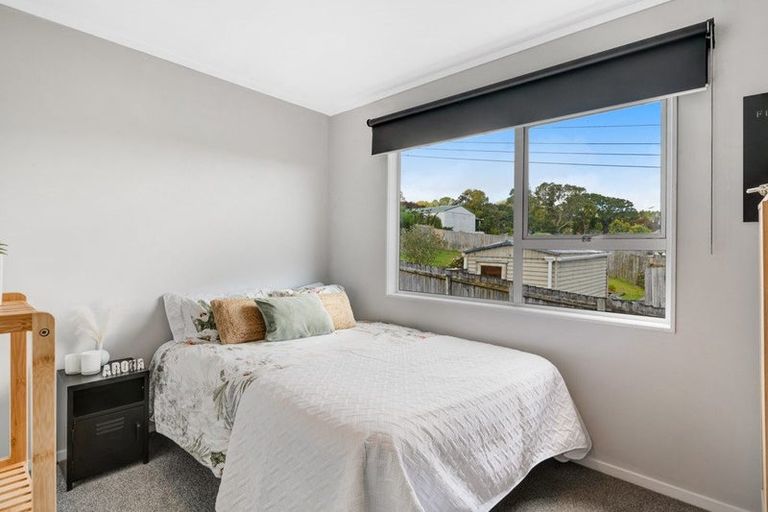 Photo of property in 12 Makiri Street, Helensville, 0800