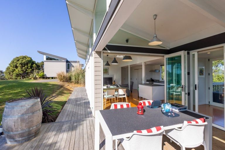 Photo of property in 190 Paroa Bay Road, Russell, 0272