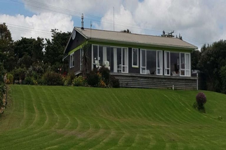 Photo of property in 452 Pahi Road, Pahi, Paparoa, 0571
