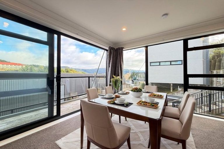 Photo of property in 13 Ara Patukawenga, Tawa, Wellington, 5028