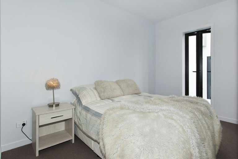 Photo of property in Frank Sargeson Apts, 501/74 Anzac Street, Takapuna, Auckland, 0622