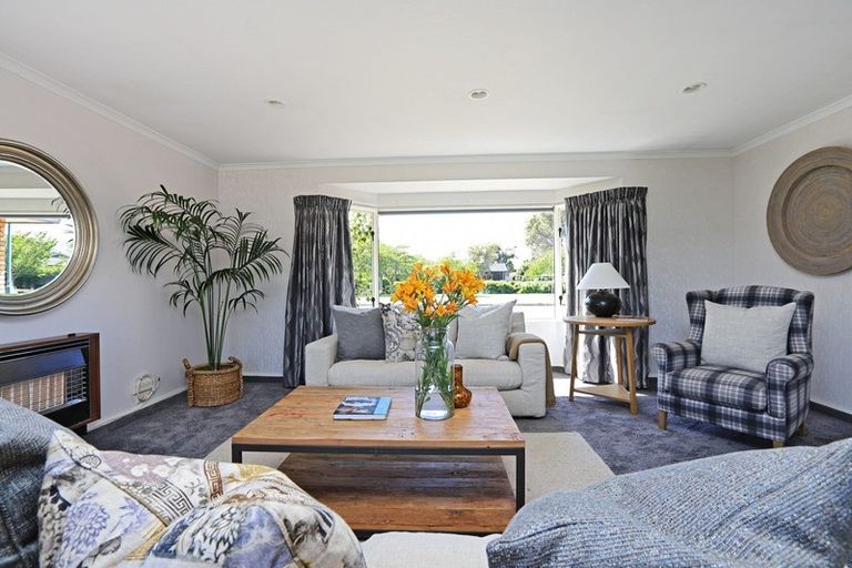 Photo of property in 6 Brompton Drive, Taradale, Napier, 4112