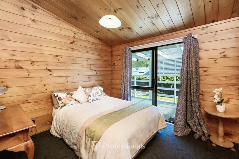 Photo of property in 2/23 Roband Crescent, Brown Owl, Upper Hutt, 5018