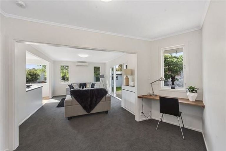 Photo of property in 23 Panair Crescent, Hillcrest, Hamilton, 3216