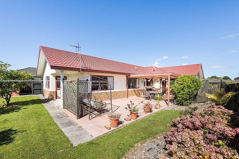 Photo of property in 14 Montana Way, Milson, Palmerston North, 4414
