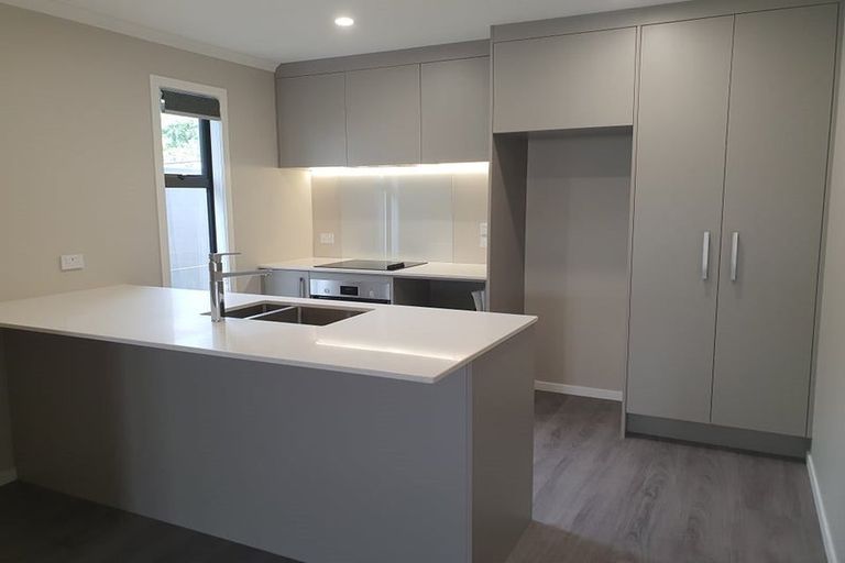 Photo of property in 6e Te Whiti Grove, Waterloo, Lower Hutt, 5011