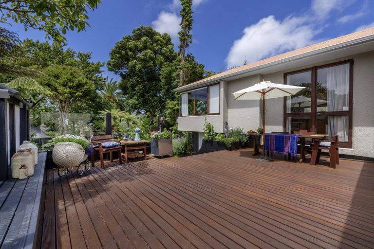 Photo of property in 14 Chamberlain Road, Karori, Wellington, 6012