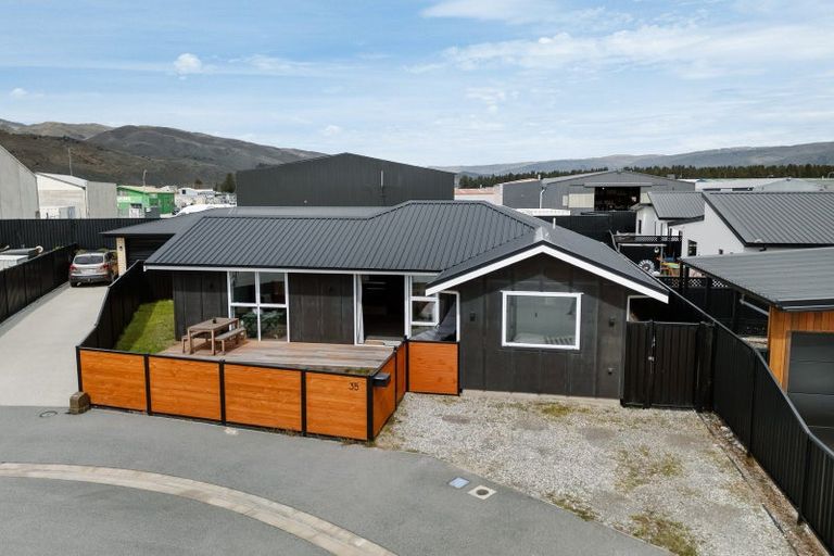 Photo of property in 35 Smitham Drive, Cromwell, 9310