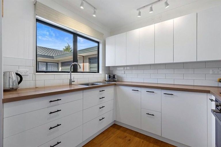 Photo of property in 2/24 Awaiti Place, Hairini, Tauranga, 3112