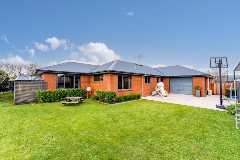 Photo of property in 16 Fenty Place, Mosgiel, 9024