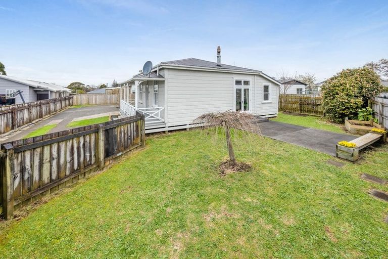 Photo of property in 16a Sunnyvale Street, Bell Block, New Plymouth, 4312