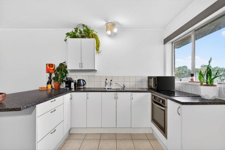 Photo of property in 1/3 Butterworth Drive, Glendene, Auckland, 0602