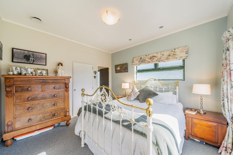 Photo of property in 117 Normandale Road, Normandale, Lower Hutt, 5010
