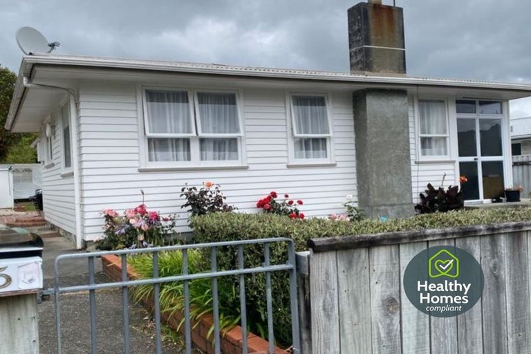 Photo of property in 5 Prestige Place, Maoribank, Upper Hutt, 5018