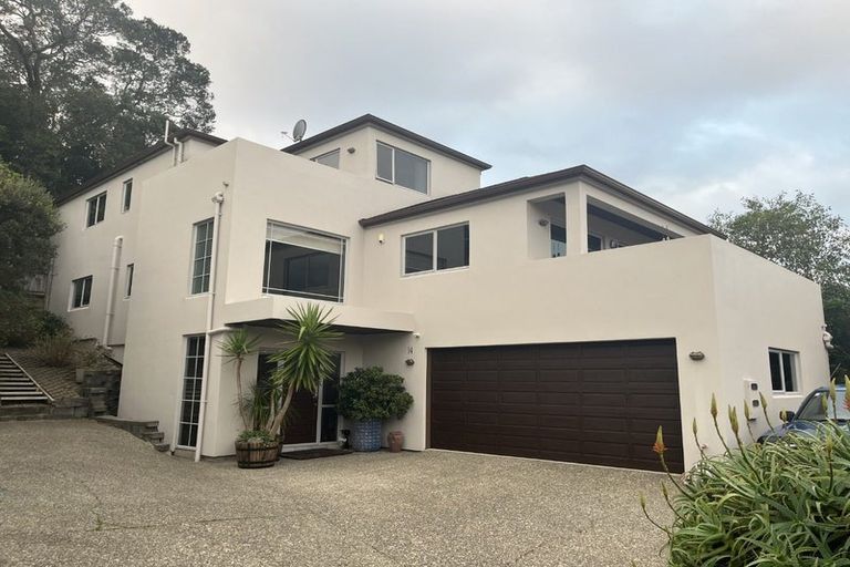 Photo of property in 14 Bush View Lane, Northcote Point, Auckland, 0627