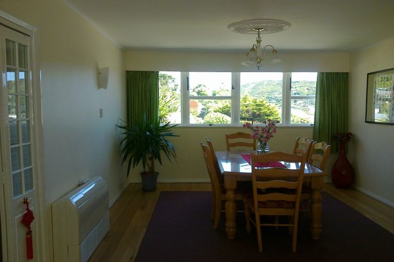 Photo of property in 124 Parkvale Road, Karori, Wellington, 6012