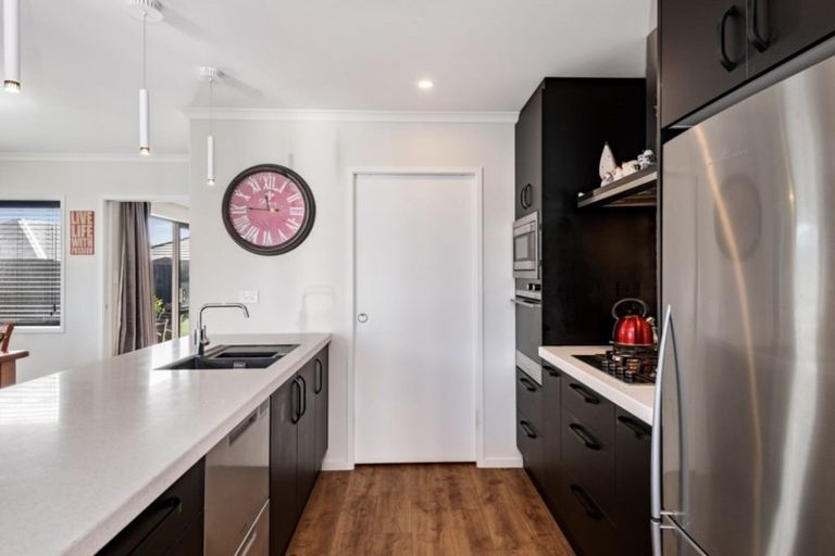 Photo of property in 36 Luxembourg Crescent, Halswell, Christchurch, 8025