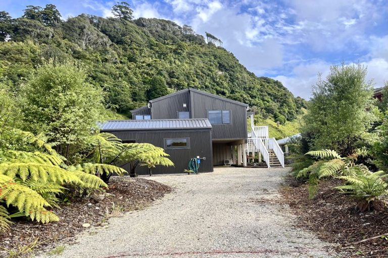 Photo of property in 4 Horncastle Crescent, Little Wanganui, Karamea, 7893