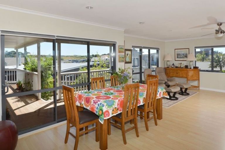 Photo of property in 8 Kihi Place, Ruakaka, 0116