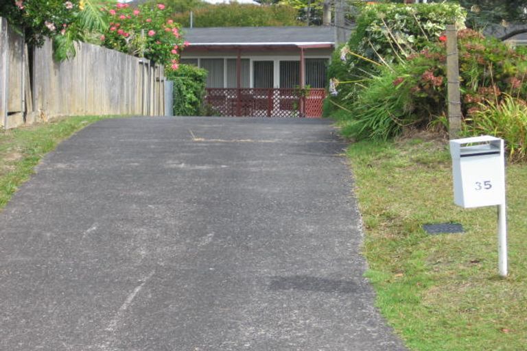Photo of property in 35 Lyndhurst Road, Te Atatu South, Auckland, 0610