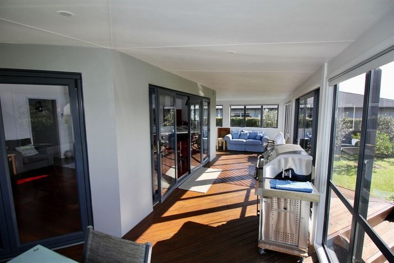 Photo of property in 18 Ringwood Place, Whitianga, 3510