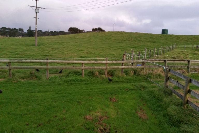 Photo of property in 496 Oaia Road, Muriwai, Waimauku, 0881
