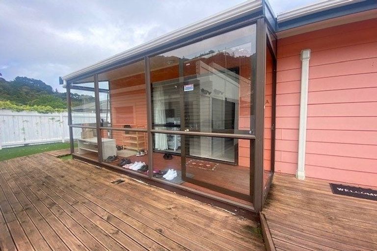 Photo of property in 207a Whites Line East, Waiwhetu, Lower Hutt, 5010