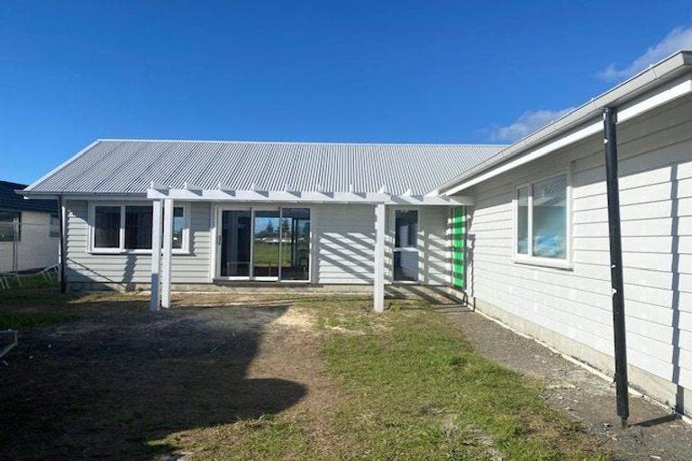 Photo of property in 156 Kupe Drive, Whitianga, 3510