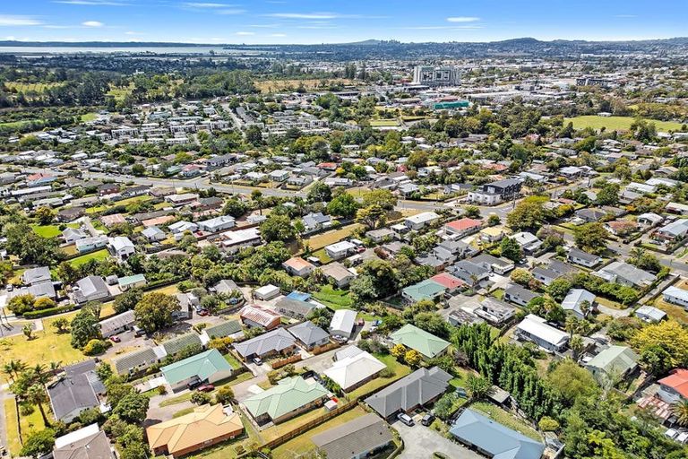 Photo of property in 16b Roick Parade, Glen Eden, Auckland, 0602