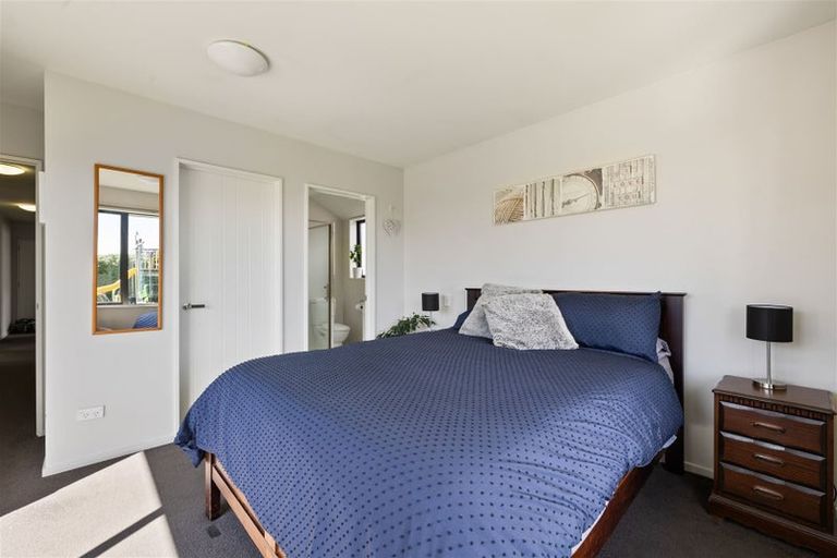 Photo of property in 15f Marlowe Place, Rolleston, 7614