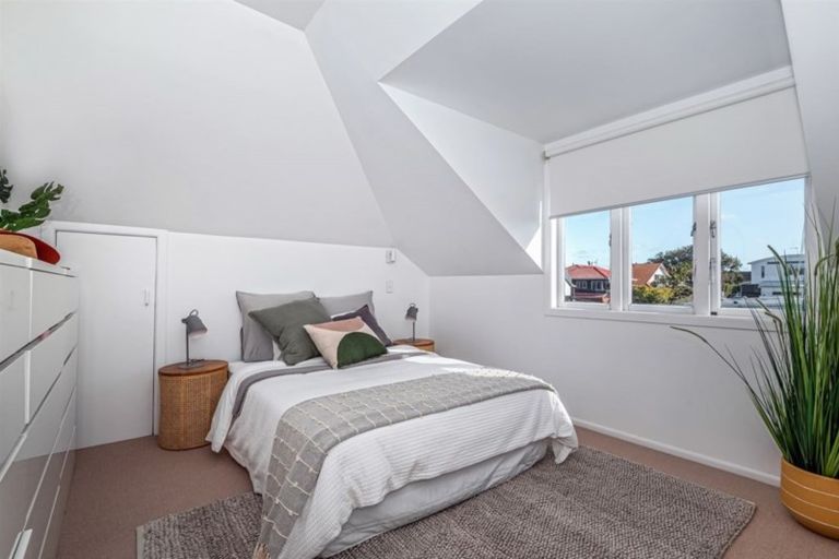 Photo of property in 7 Hauraki Road, Hauraki, Auckland, 0622