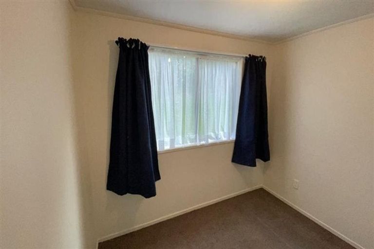 Photo of property in 5a Cherry Tree Place, Massey, Auckland, 0614