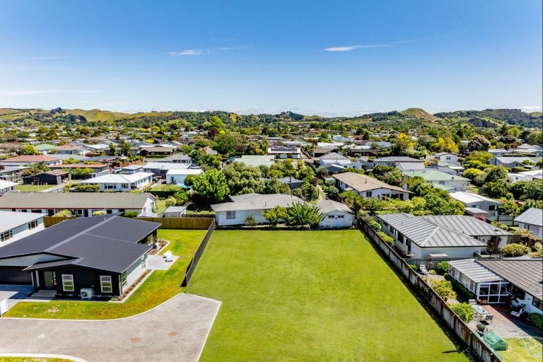 Photo of property in 25 George Yee Place, Taradale, 4112