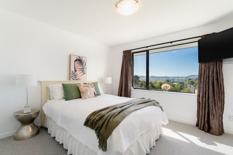 Photo of property in 214 Gladstone Road North, Mosgiel, 9024