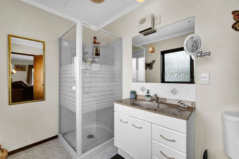 Photo of property in 18 Onaero Beach Road, Onaero, Waitara, 4383