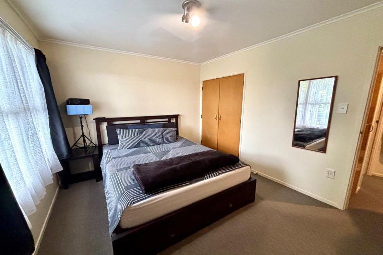 Photo of property in 60-62 Exmouth Road, Northcote, Auckland, 0627