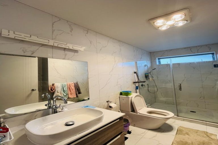 Photo of property in 19 Drumbuoy Drive, Flat Bush, Auckland, 2019