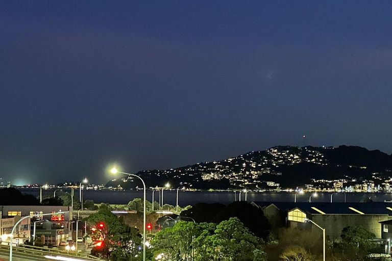 Photo of property in 3/4a Malvern Road, Ngauranga, Wellington, 6035