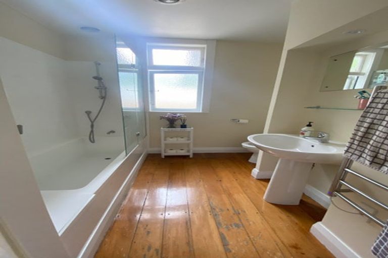 Photo of property in 332 Adelaide Road, Newtown, Wellington, 6021