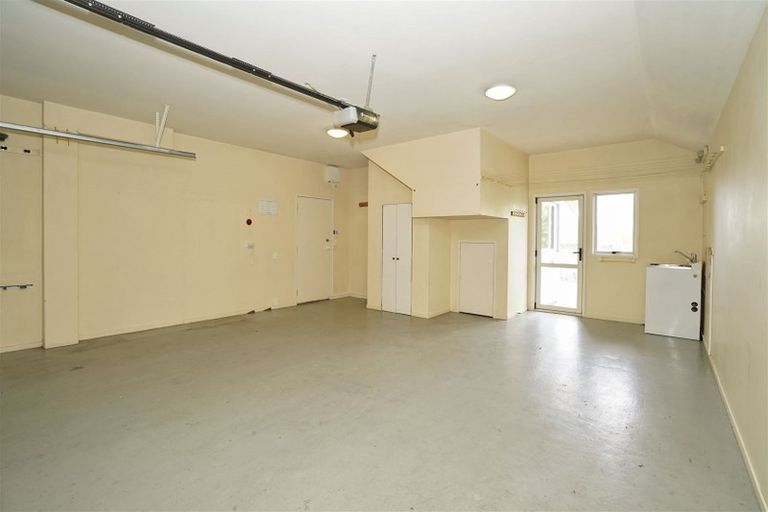 Photo of property in 112u4 Clarence Street, Hamilton Lake, Hamilton, 3204