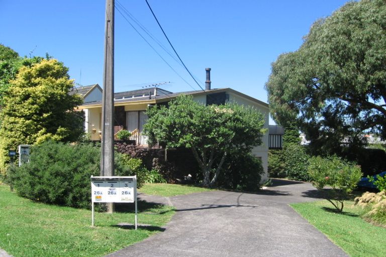 Photo of property in 3/26a Tobruk Crescent, Milford, Auckland, 0620