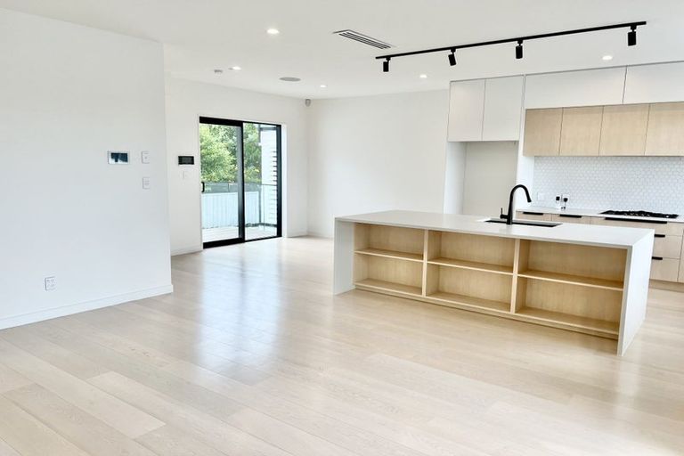Photo of property in 34c Esmonde Road, Takapuna, Auckland, 0622