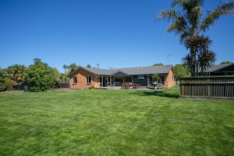 Photo of property in 61a Saint Kilda Road, Cambridge, 3434