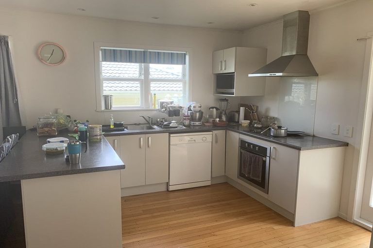 Photo of property in 15 James Street, Glenfield, Auckland, 0629