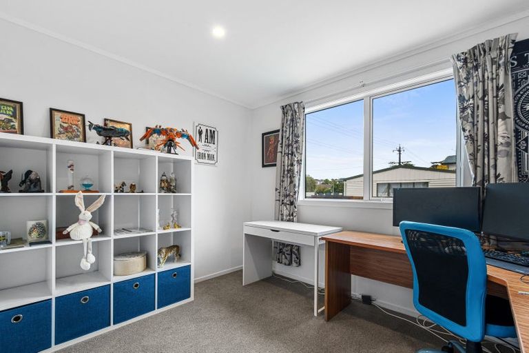 Photo of property in 2/17 Glen Road, Ranui, Auckland, 0612