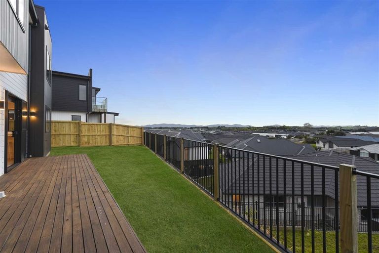 Photo of property in 40u1 Rose Berry Crescent, Flagstaff, Hamilton, 3210